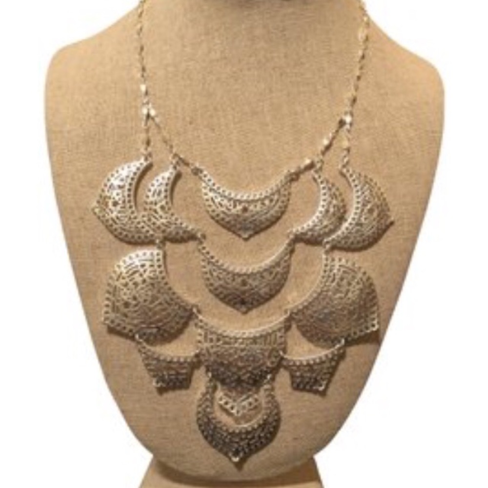 :: Stella & Dot Silver Plait Statement Necklace - Picture 7 of 8